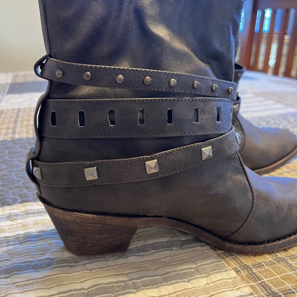 Mossimo Booties - 7.5 - Picture 3 of 7